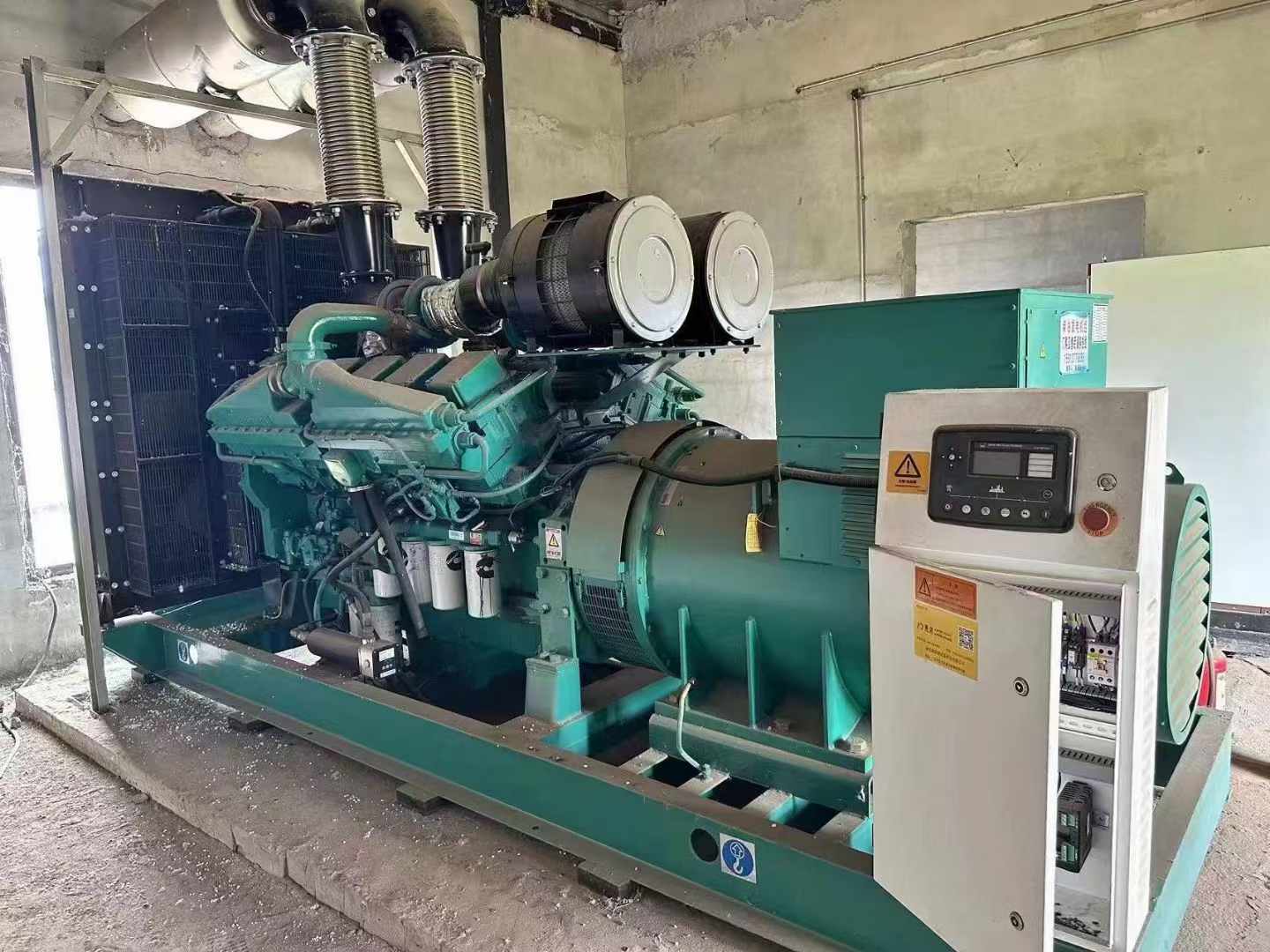 潢川无功补偿装置的性能评估需要考虑哪些因素？